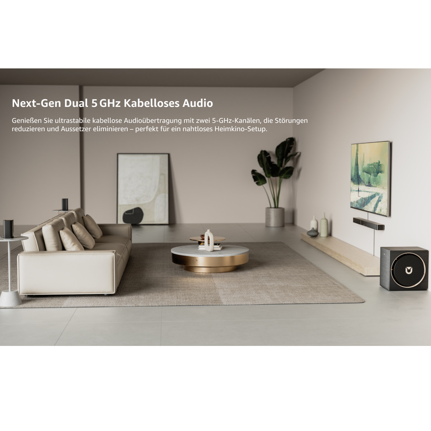 Modernes Wohnzimmer mit Sofa, Couchtisch, Fernseher und Subwoofer.