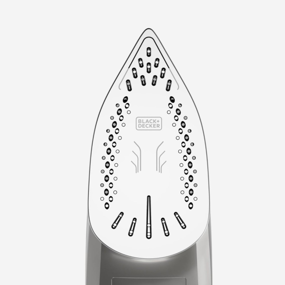 Zbliżenie na stopę żelazka z otworami parowymi i logo.