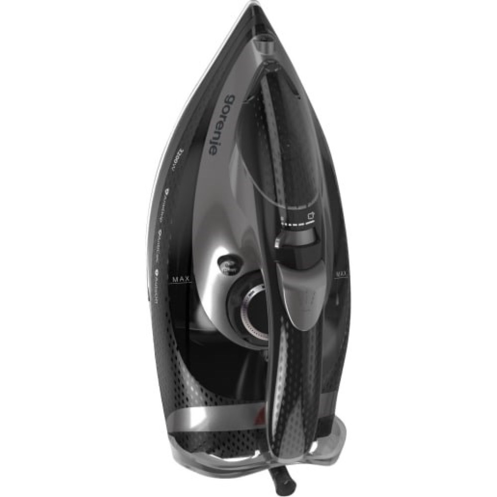 Un ferro da stiro Gorenje nero con accenti argentati e un indicatore trasparente del livello dell'acqua.