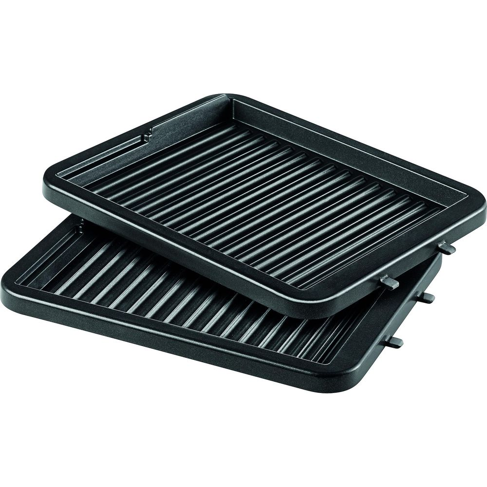 Zwei schwarze Grillplatten mit Rillen, übereinander gestapelt.