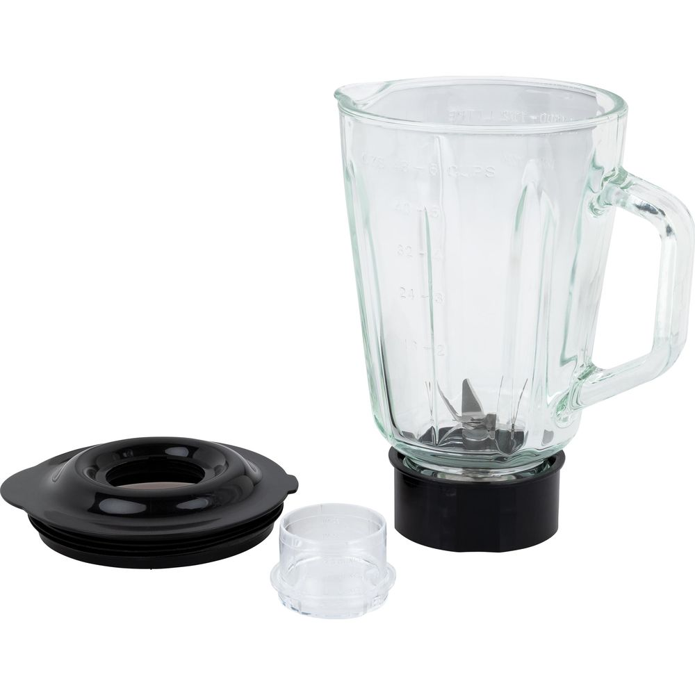 Un boccale per frullatore in vetro con coperchio nero e tappo dosatore.
