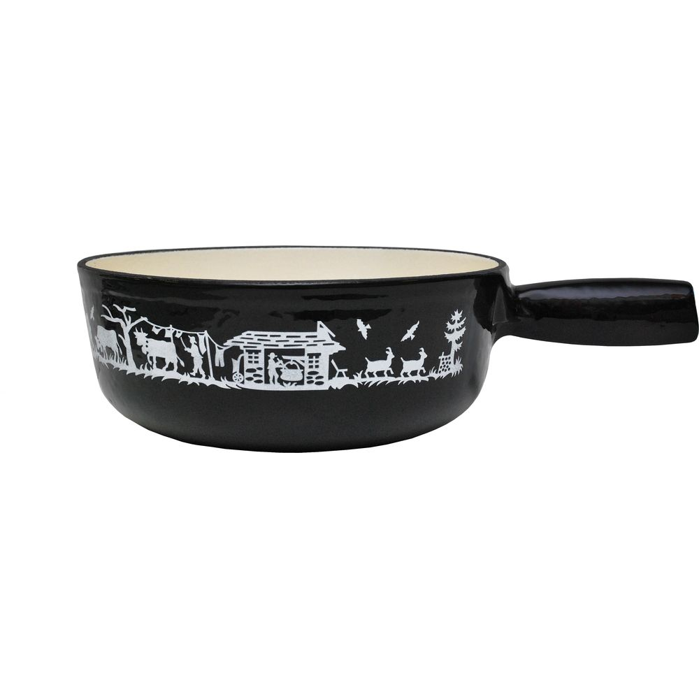 Casserole à fondue noire avec scène de village blanche, vaches et cerfs.
