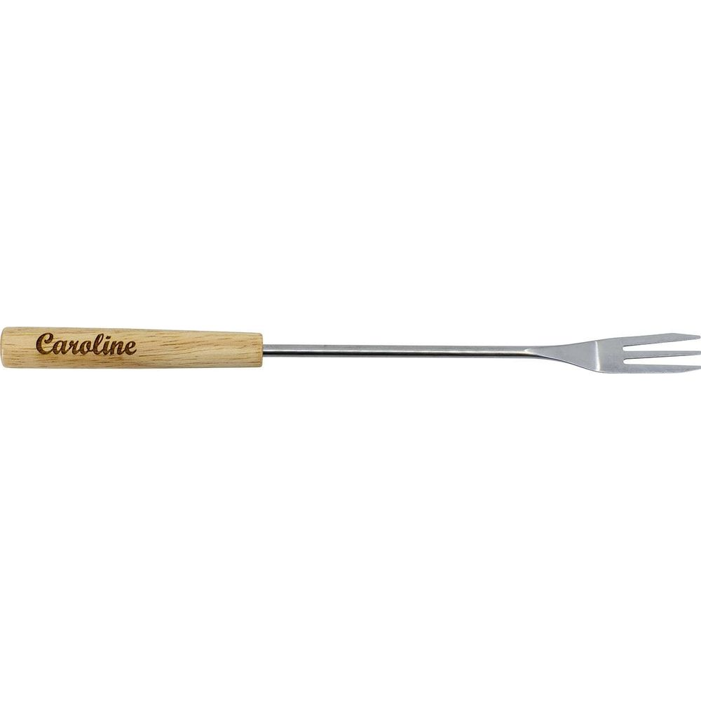 Grillgabel mit Holzgriff, auf dem 'Caroline' steht.