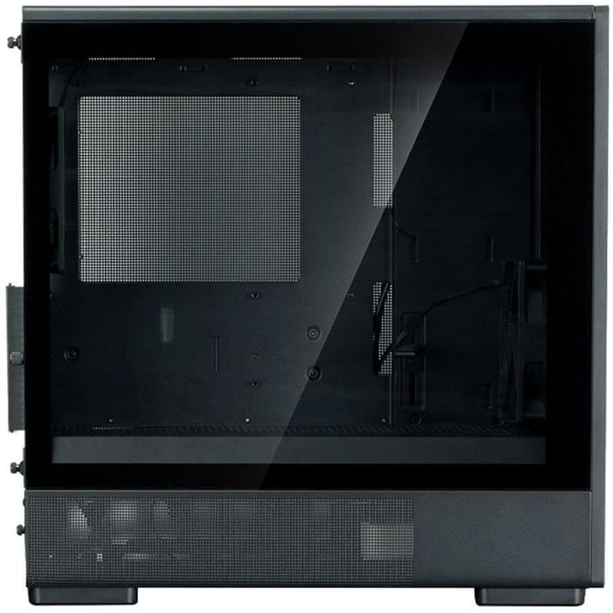 Zwarte pc-behuizing met glazen voorpaneel en ventilatieopeningen onderaan.
