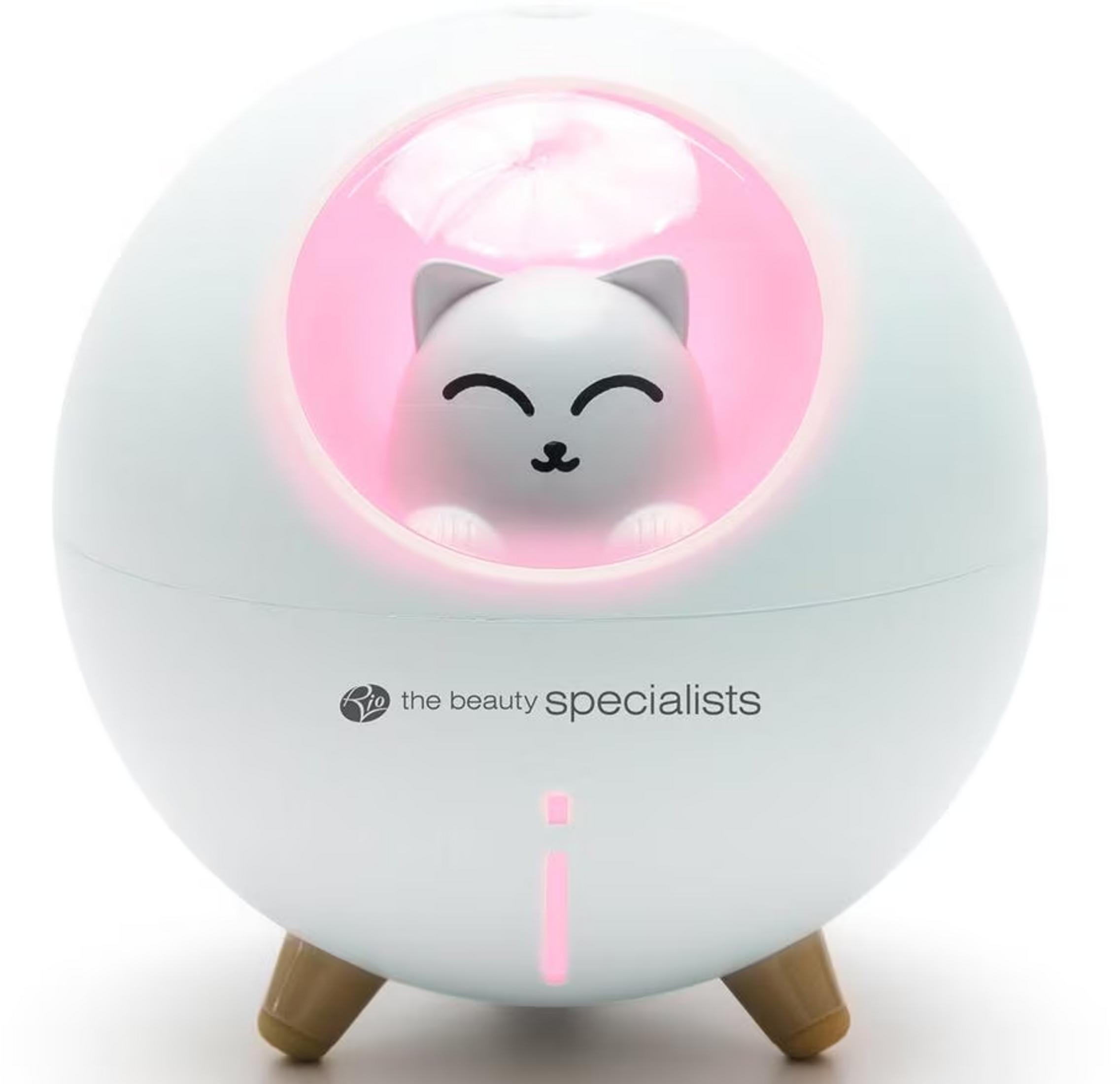 Un diffusore bianco con design a gatto e illuminazione rosa.