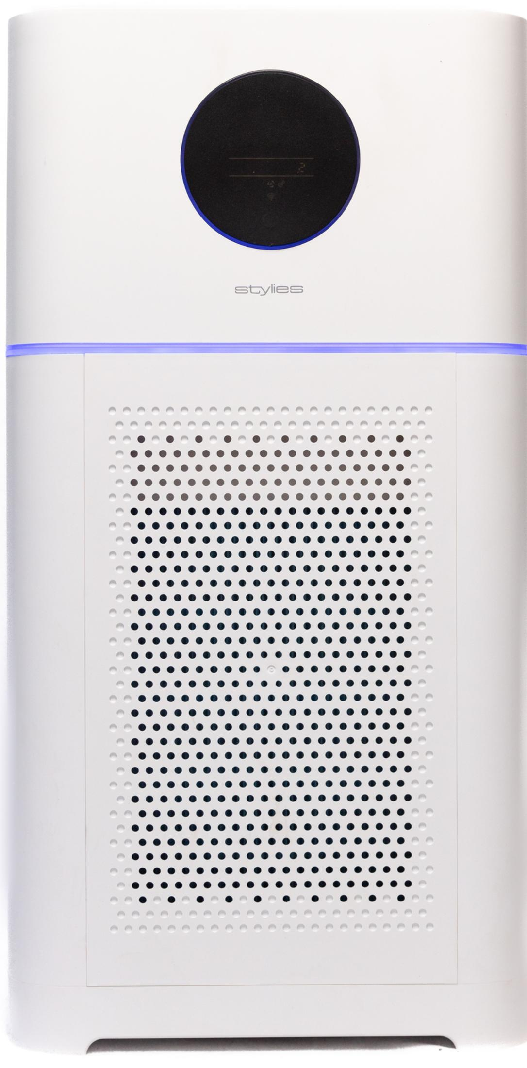 Un purificatore d'aria bianco con display nero e luce blu.