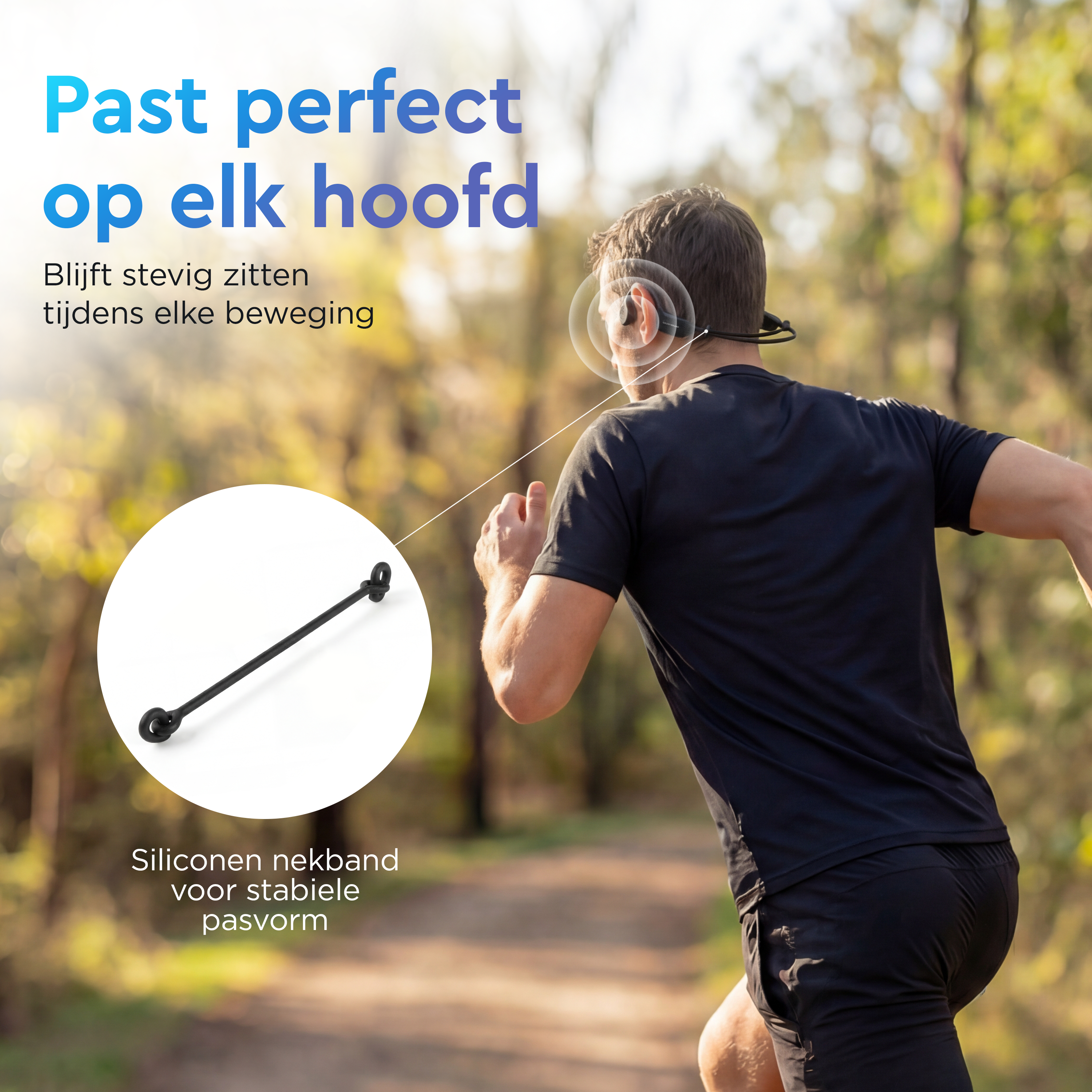 Man loopt buiten met koptelefoon, close-up nekband getoond.