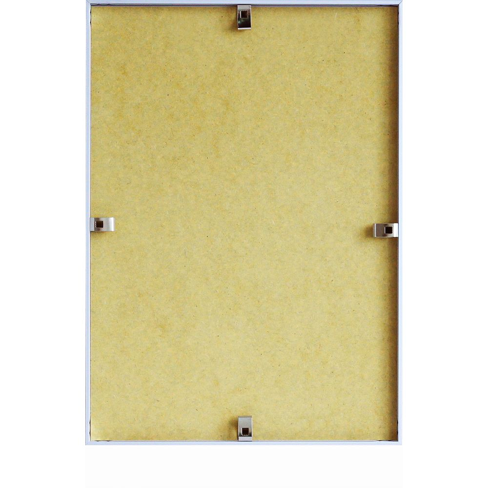 Dos d'un cadre photo blanc avec carton marron et clips métalliques.
