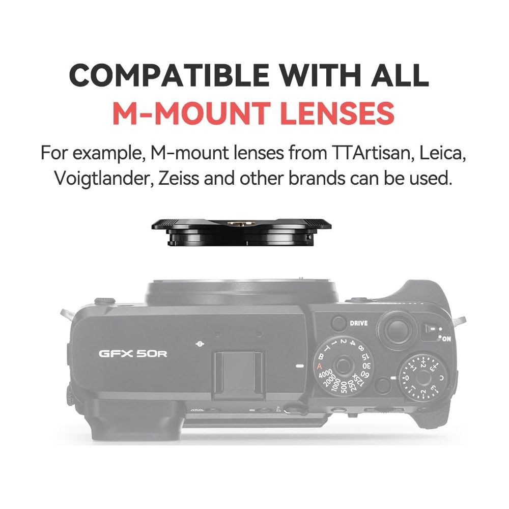 Adaptateur d'objectif au-dessus d'un appareil photo GFX 50R. Compatible objectifs M-mount.