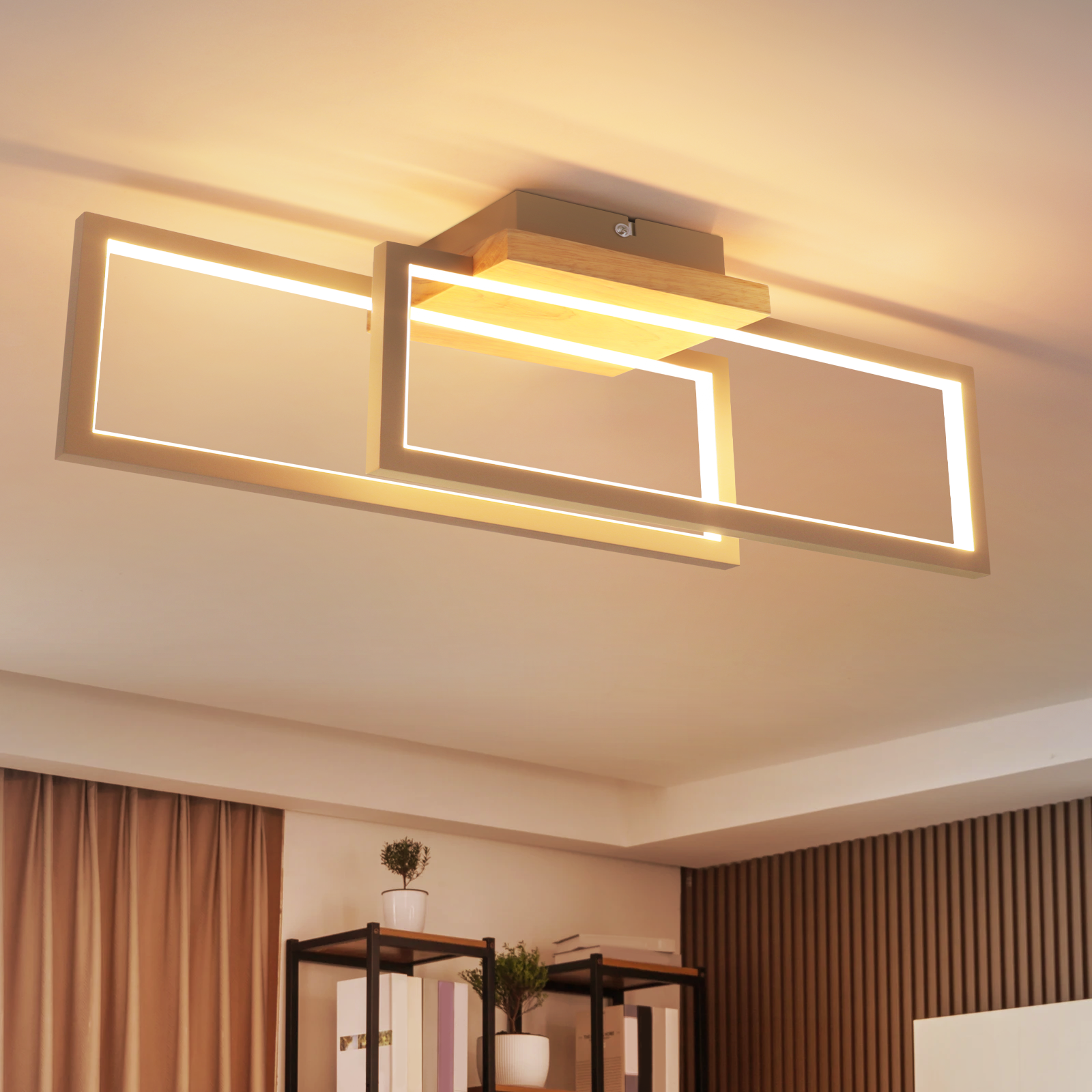 Una moderna lampada da soffitto con dettagli in legno e cornici rettangolari con illuminazione a LED.