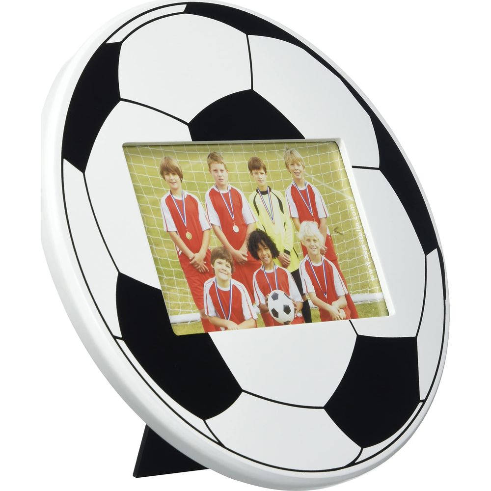 Cadre photo ballon de foot montrant une équipe de jeunes footballeurs avec médailles.