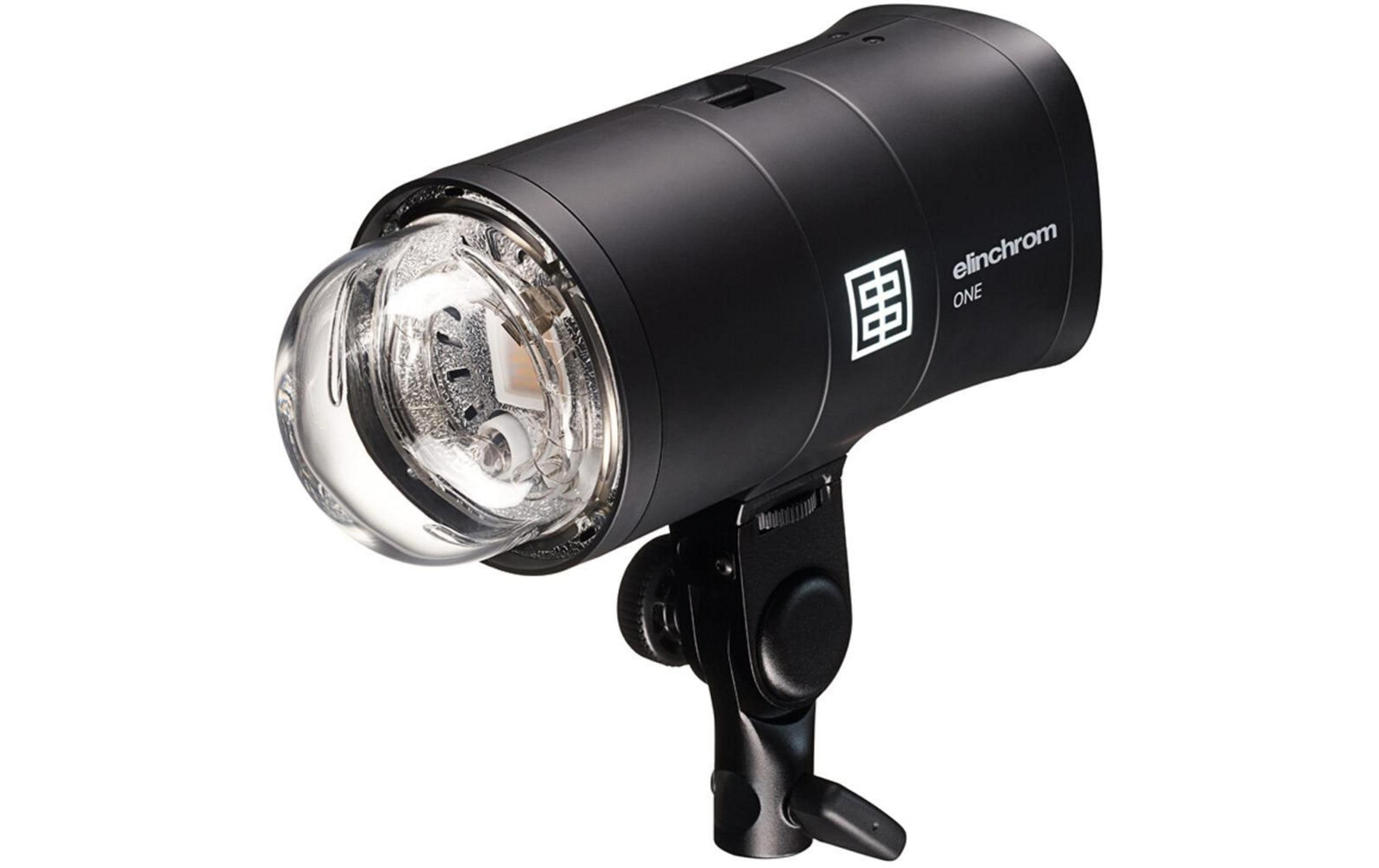 Un flash de studio noir avec un couvercle de protection transparent et un support.