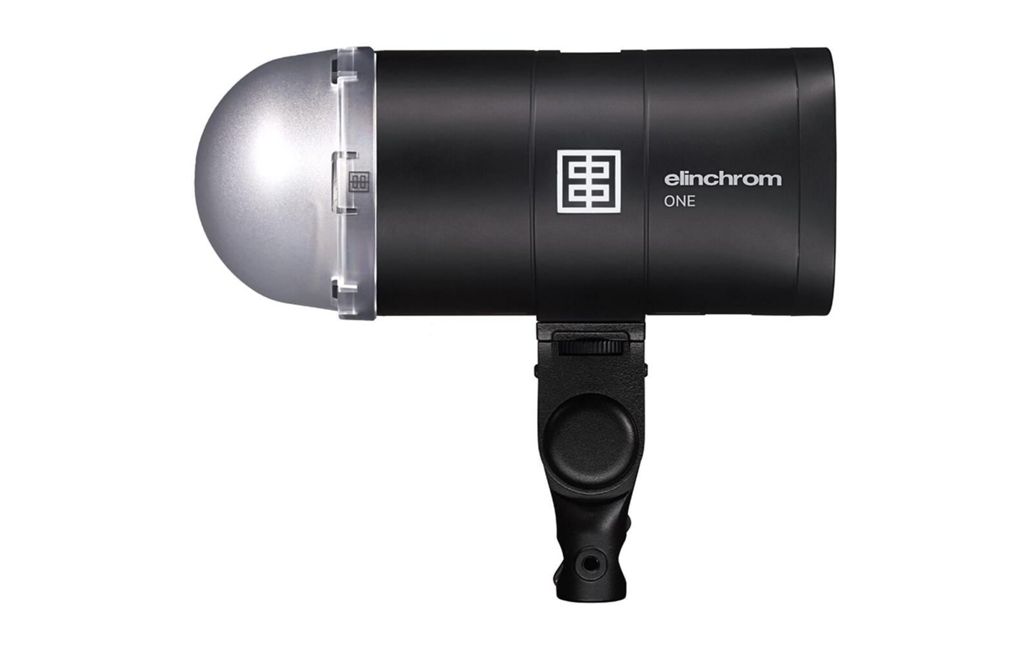Une tête de flash Elinchrom ONE noire avec dôme et poignée argentés.