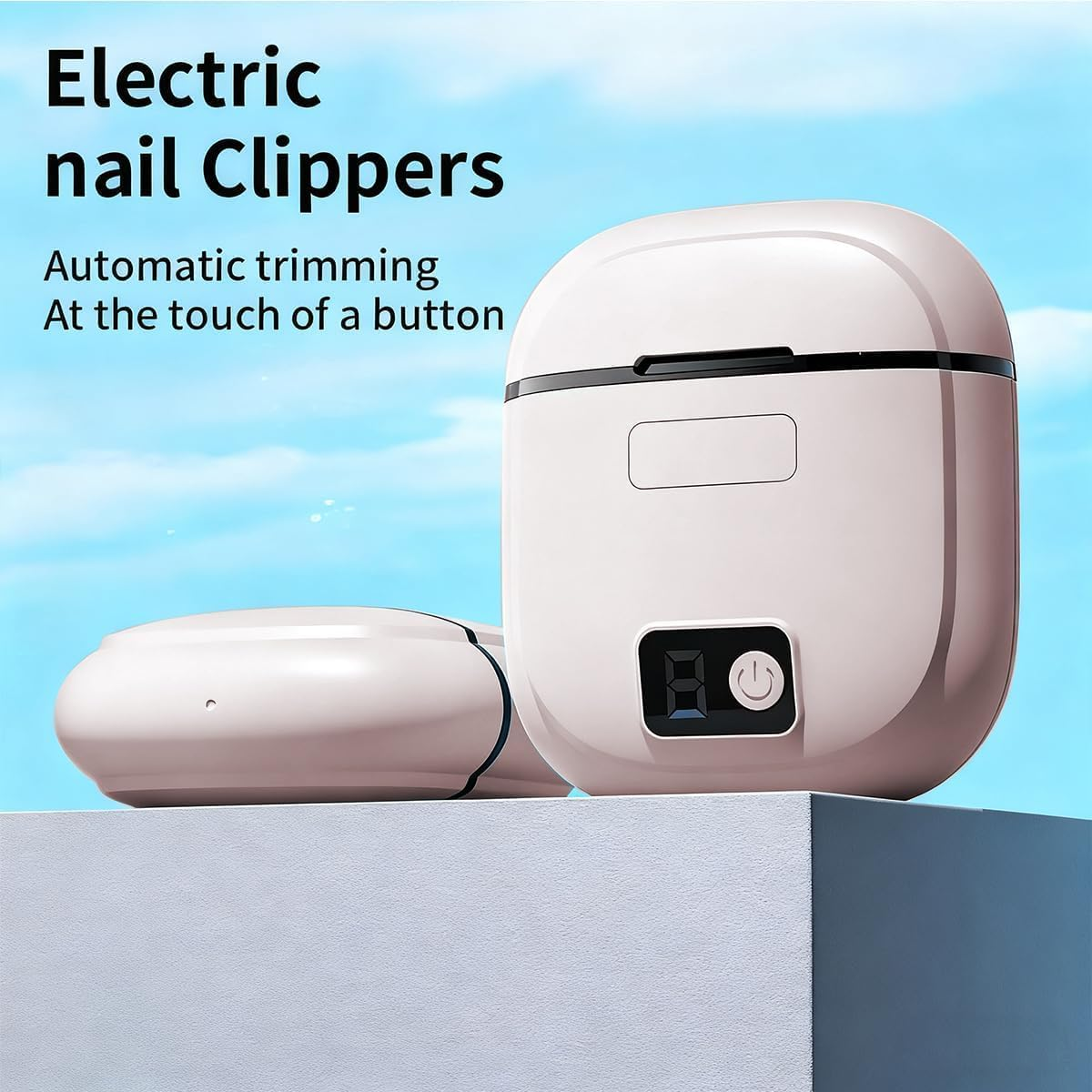 Elektrische Nagelknipser und Ladecase auf einem grauen Podest vor blauem Himmel.
