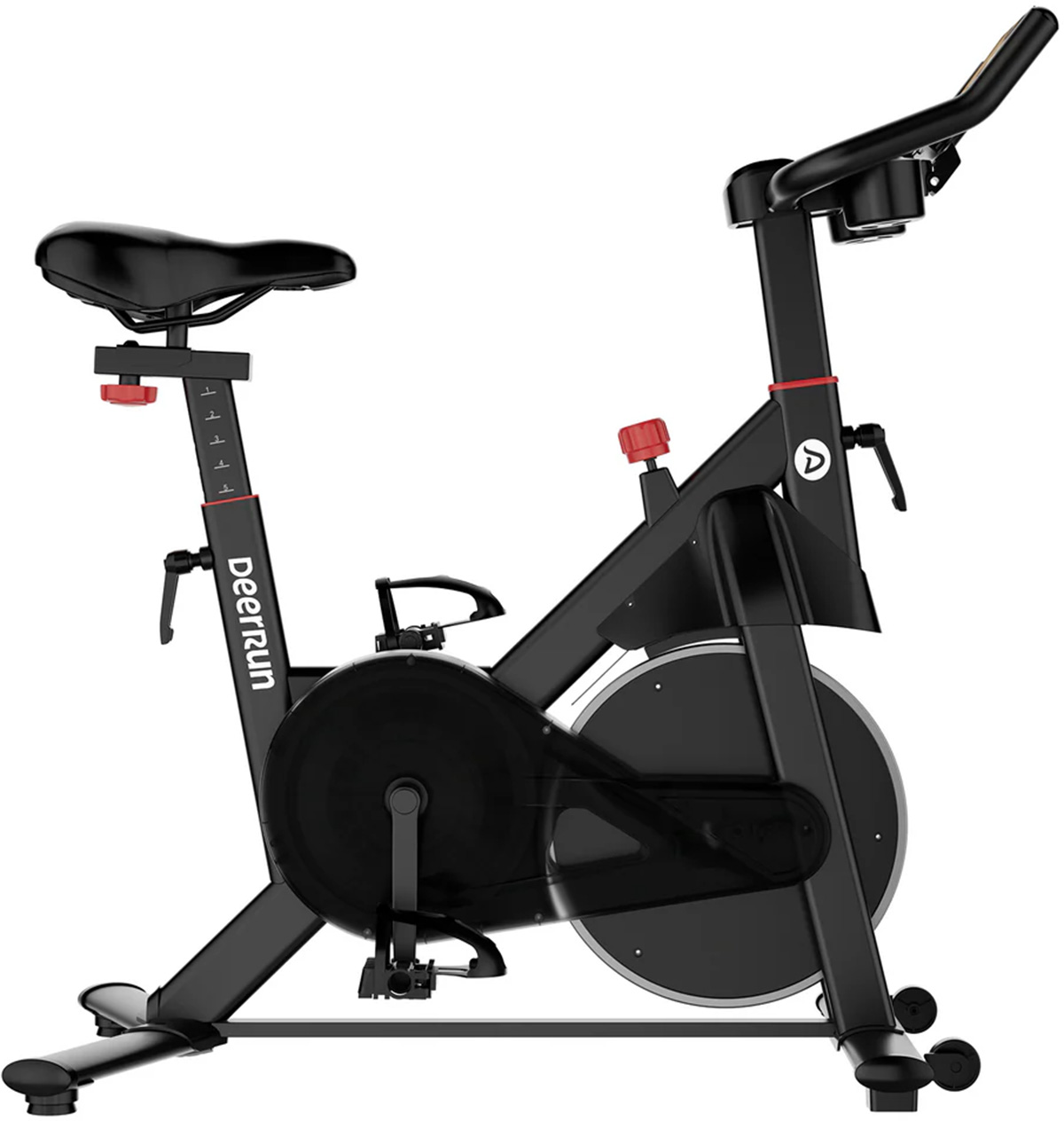 Czarny rower stacjonarny DeerRun z czerwonym pokrętłem regulacji i srebrnym kołem zamachowym.