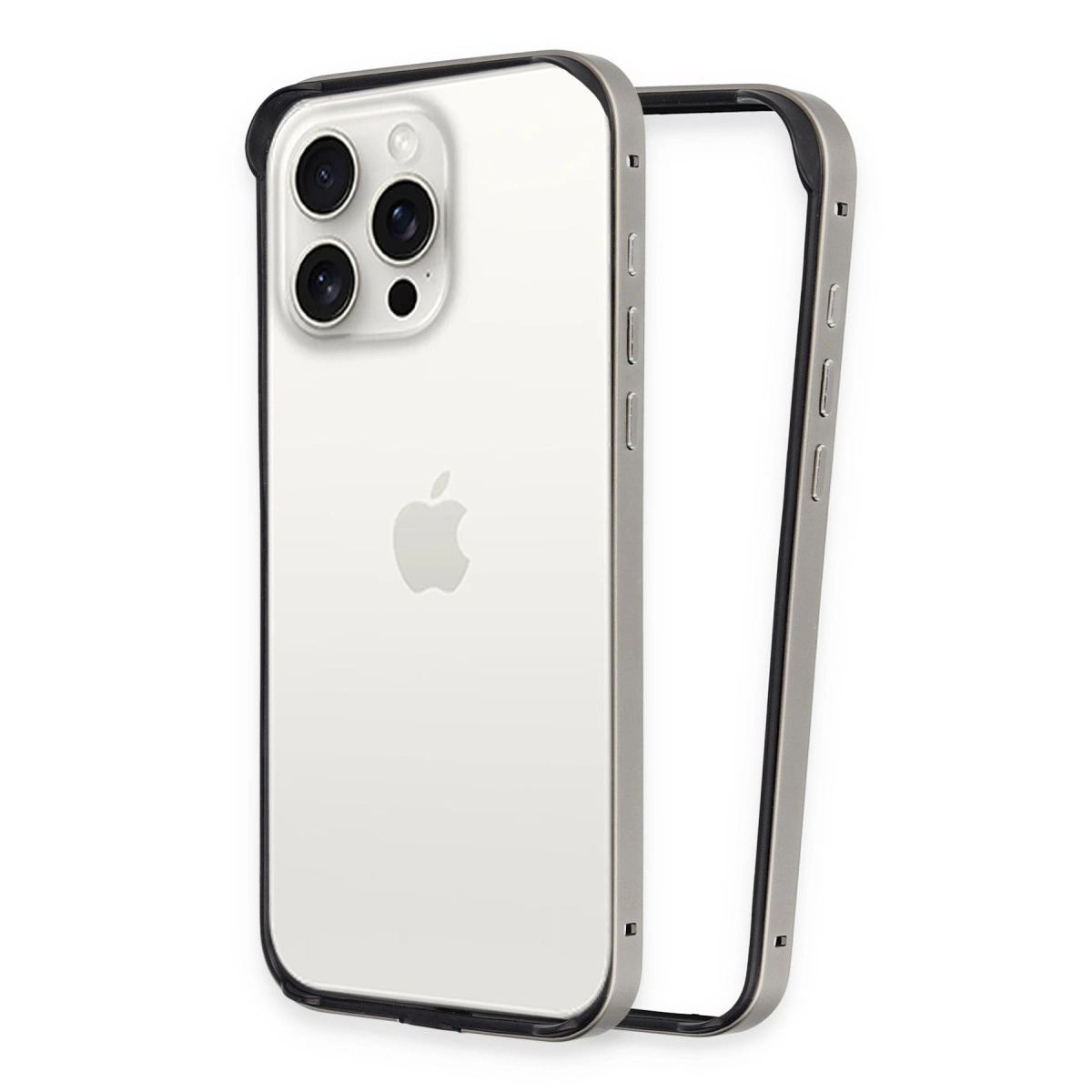 Üç kameralı gümüş iPhone ve yanında koruyucu siyah çerçeve.