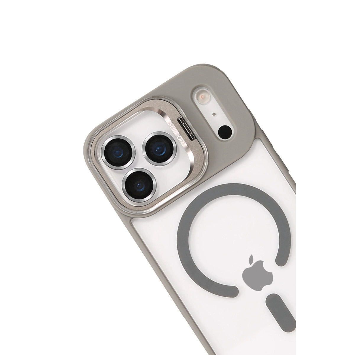 Üç kameralı ve Apple logosu olan gri iPhone kılıfı.