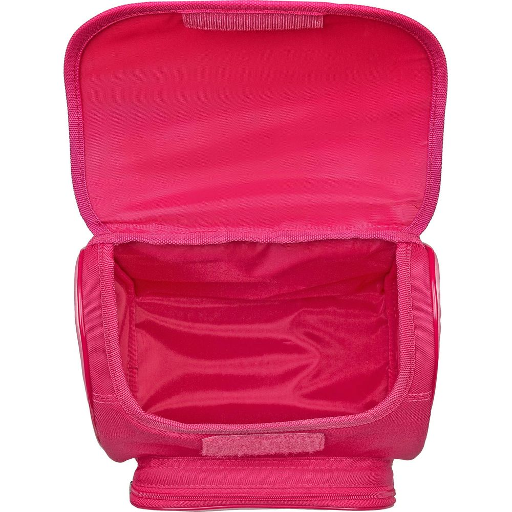 Un beauty case aperto in tessuto rosa acceso con lati lisci.