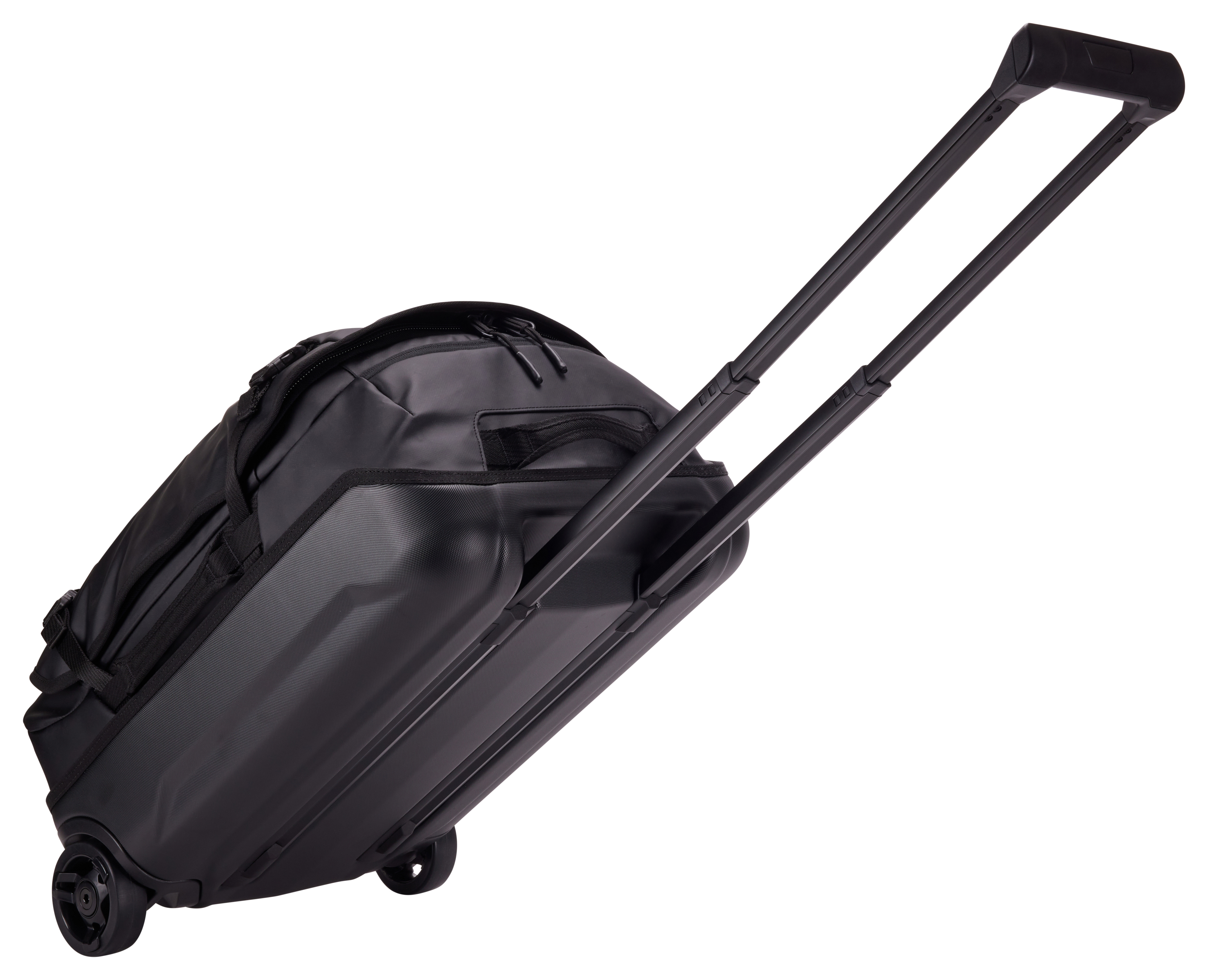 Schwarze Reisetasche auf Rollen mit ausziehbarem Griff, auf weißem Hintergrund.