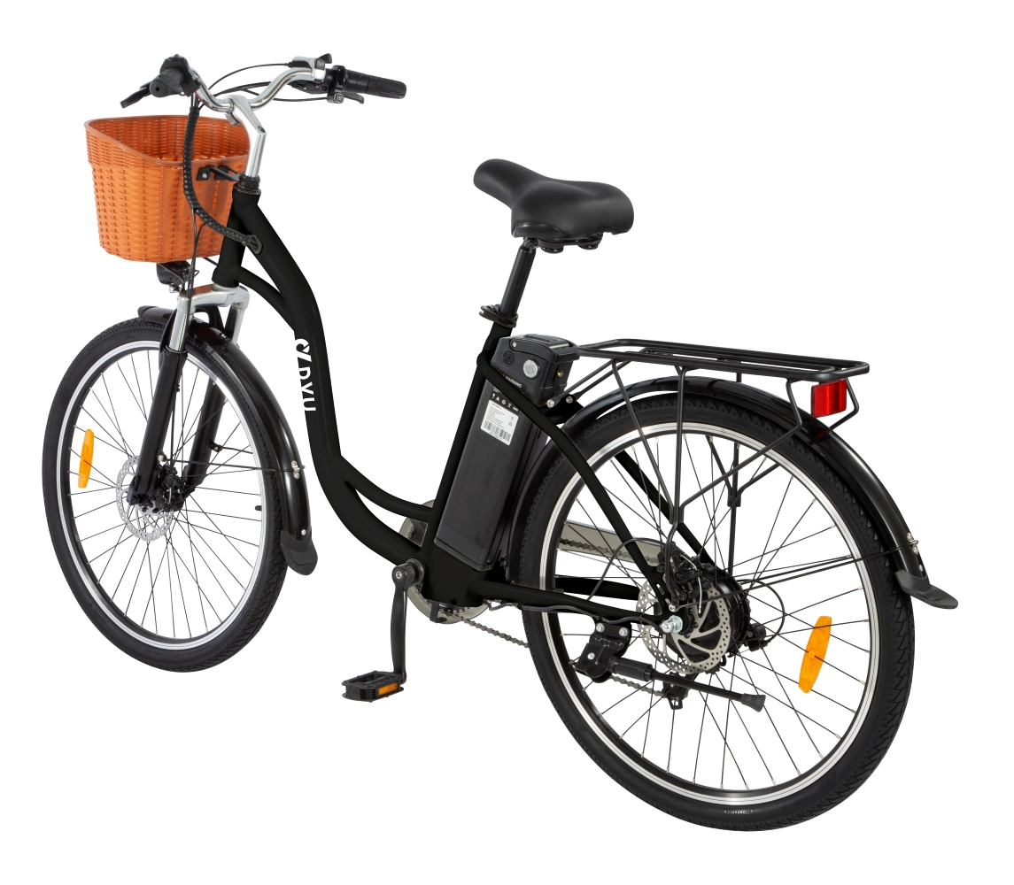 Bicicleta eléctrica negra con cesta delantera, portaequipajes trasero.