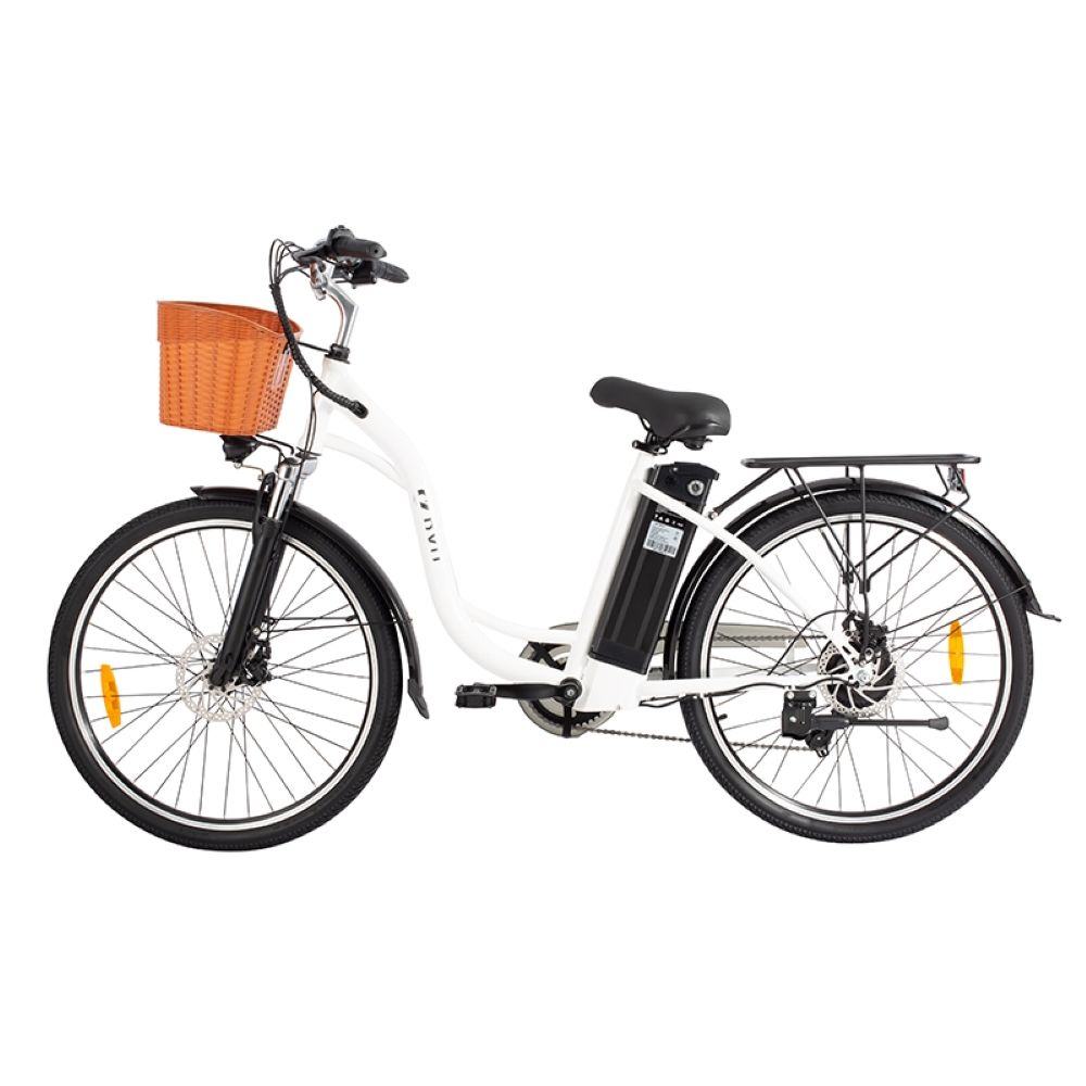 Una bicicleta de mujer blanca con cesta naranja, sillín negro y batería negra.