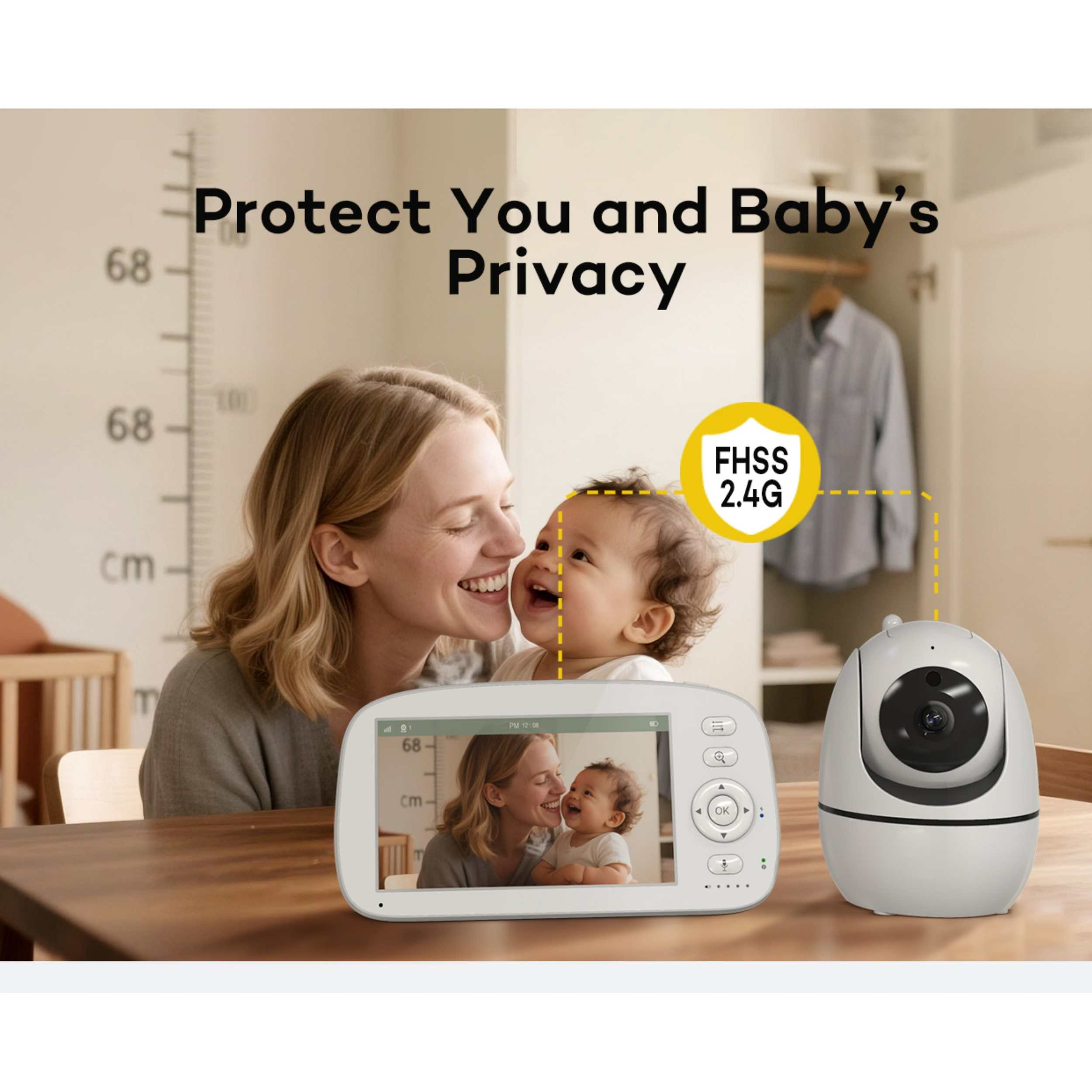Eine Frau und ein Baby lachen, daneben ein Babyfon mit Kamera und Bildschirm.