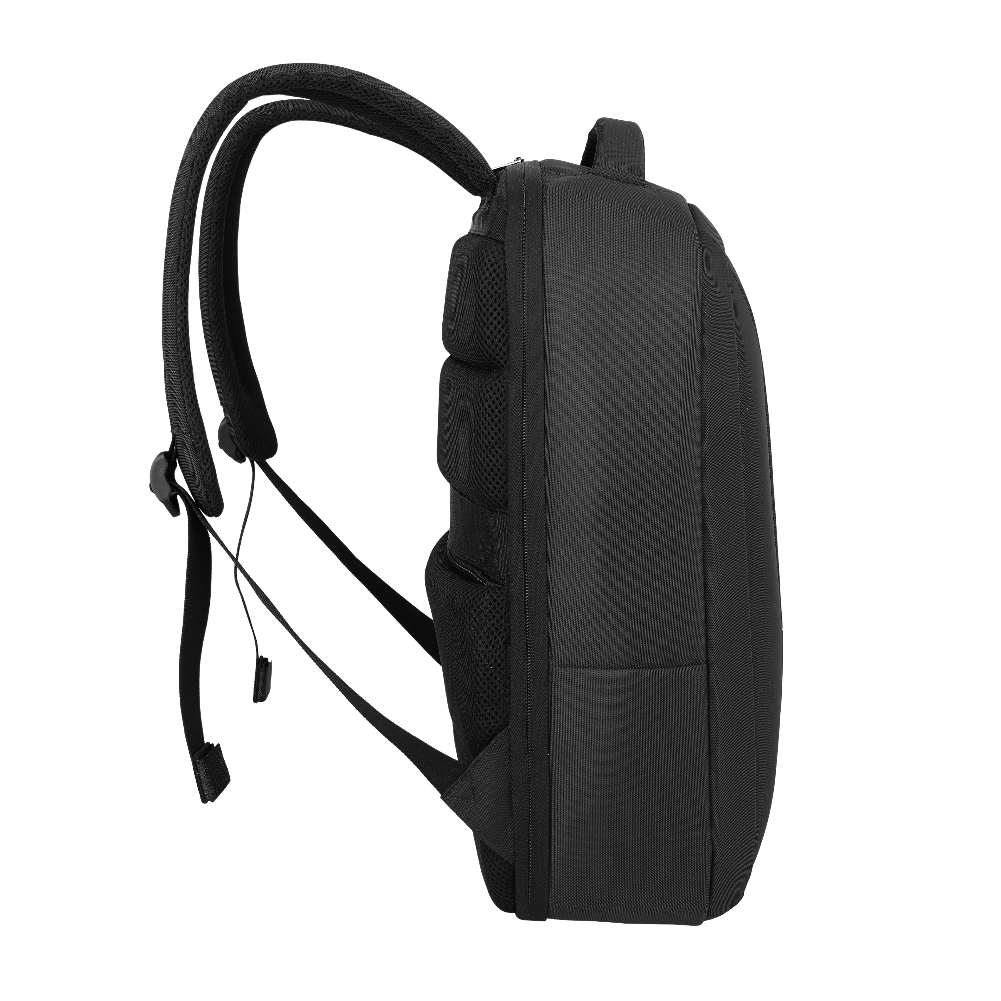 Zaino nero con spallacci imbottiti e accenti in mesh.