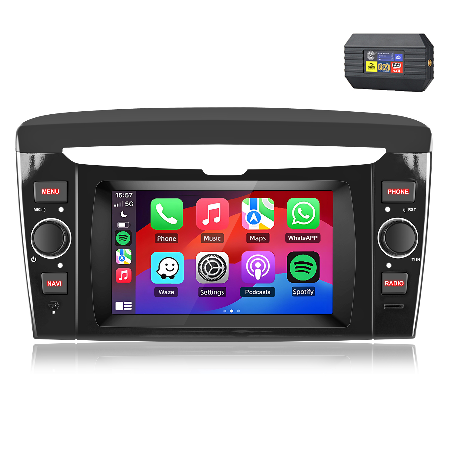 Autoradio con touchscreen che mostra app come Telefono, Musica, Mappe, WhatsApp, Waze, Spotify. Piccolo dispositivo sopra.
