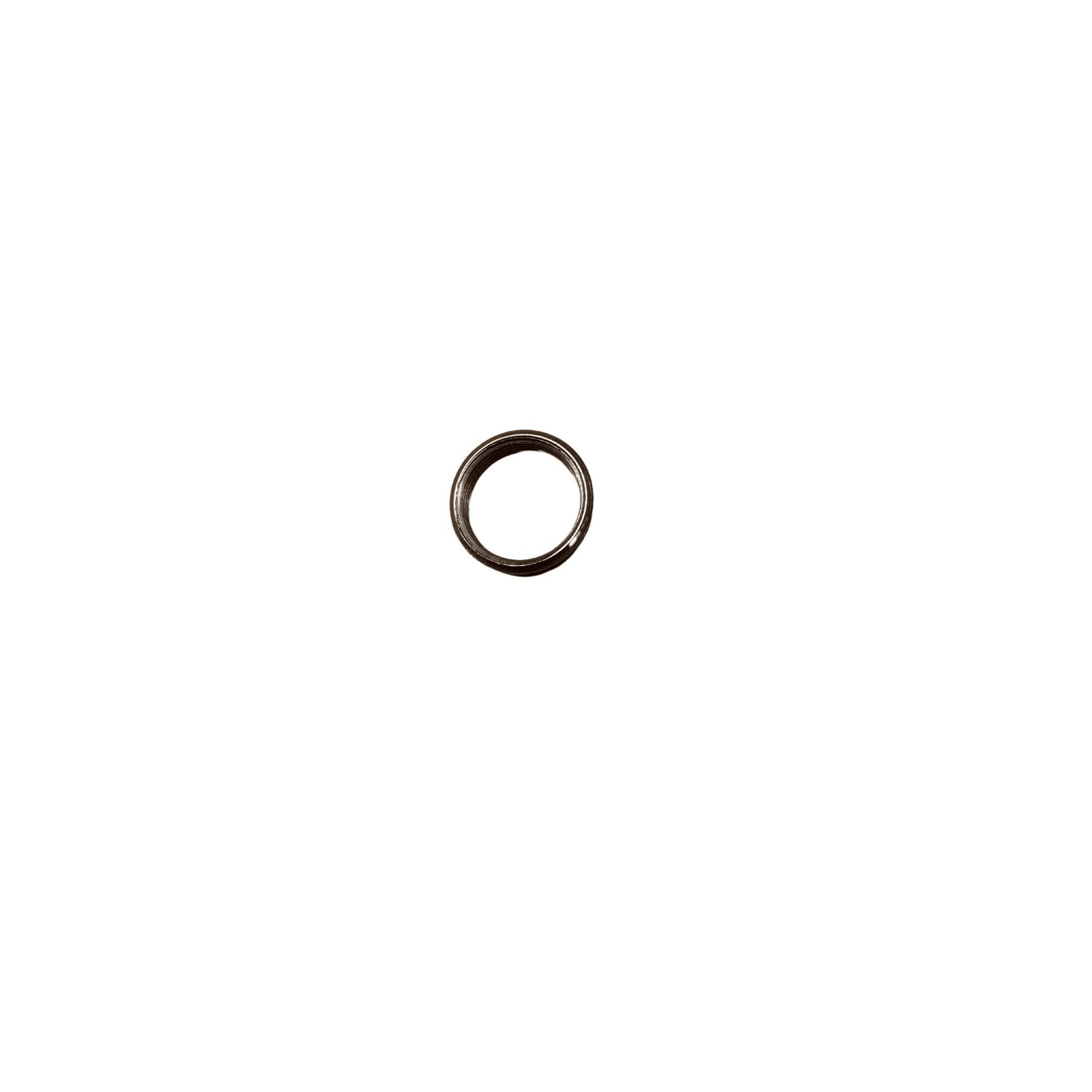 Une bague métallique unique avec une surface brossée.