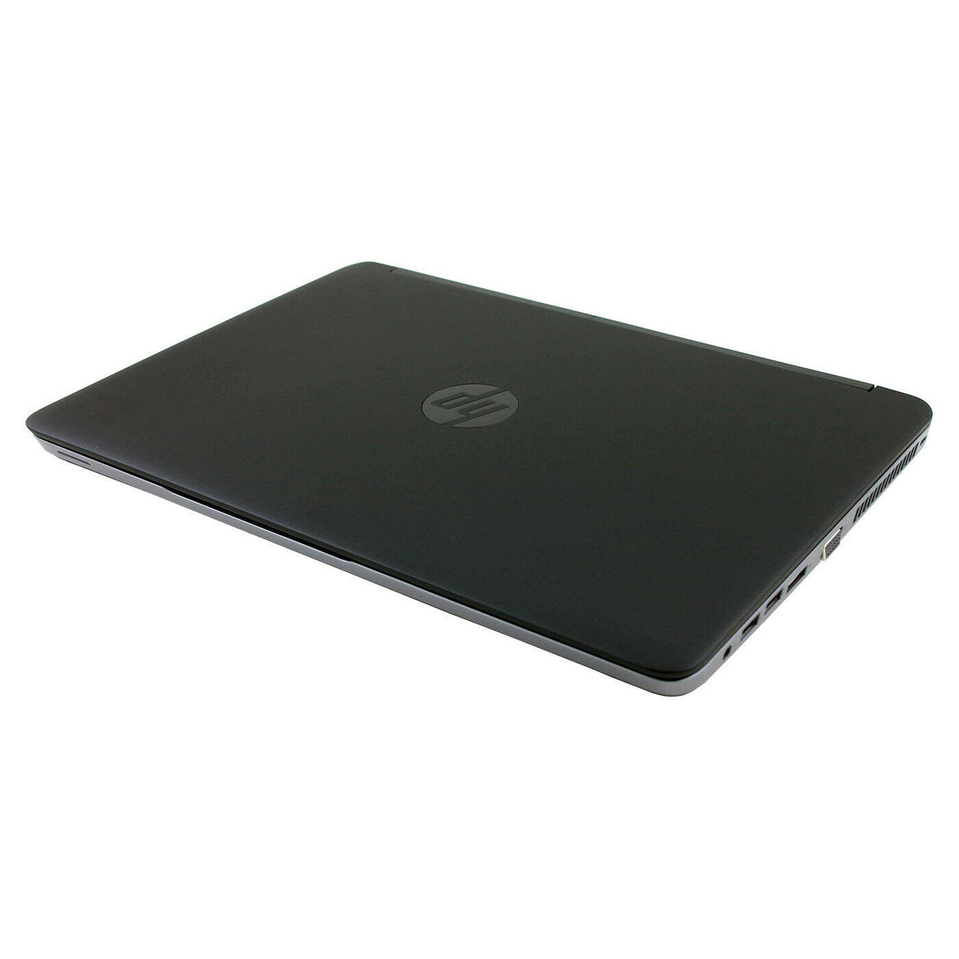 Geschlossener schwarzer HP Laptop mit silbernem Rand auf weißem Hintergrund.