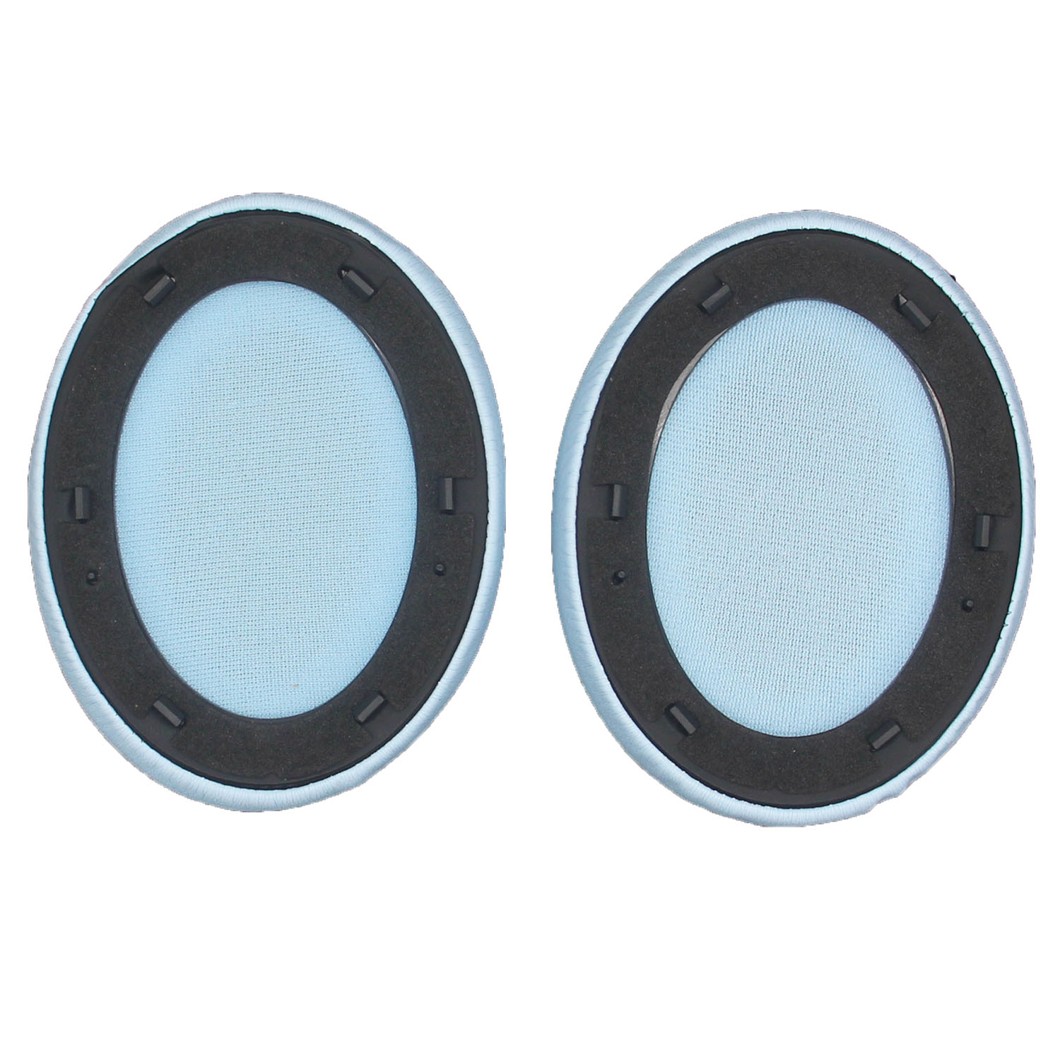 Due cuscinetti auricolari azzurri con bordo nero e clip.