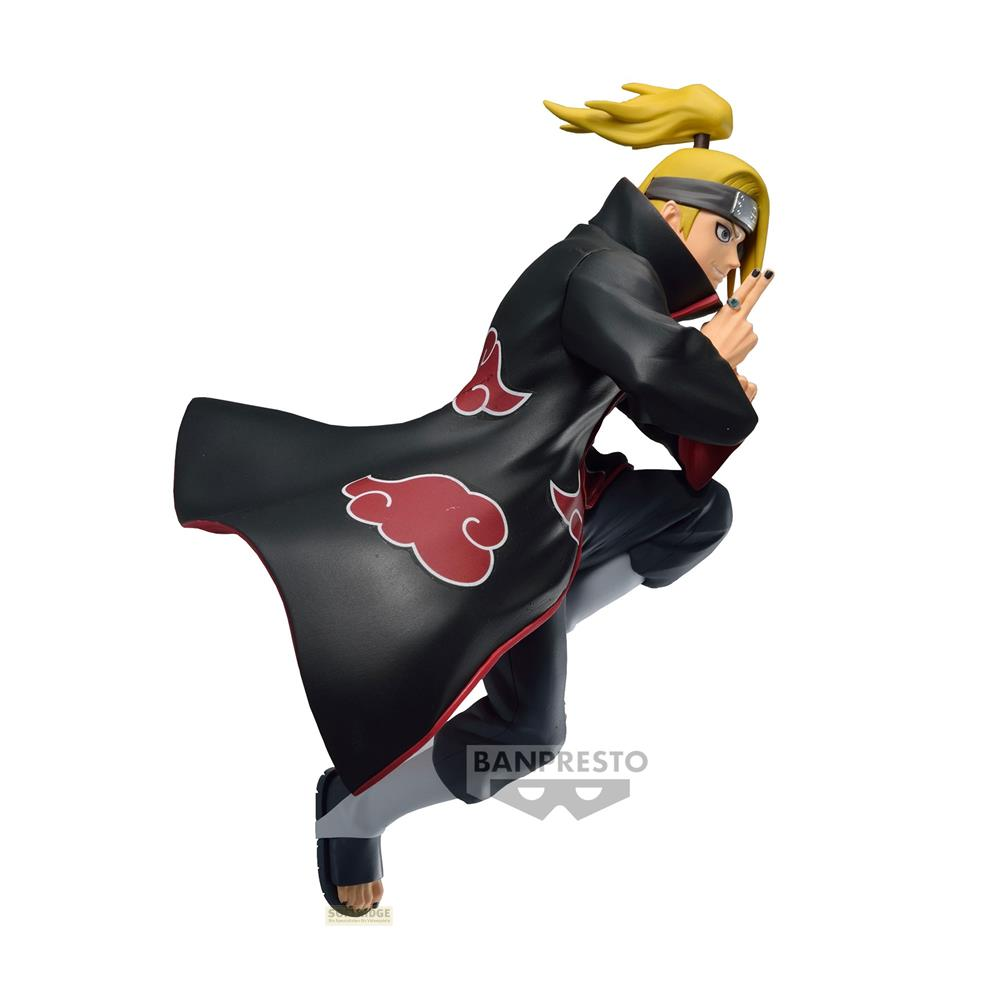 Una figura con pelo rubio y capa negra de Akatsuki con nubes rojas.