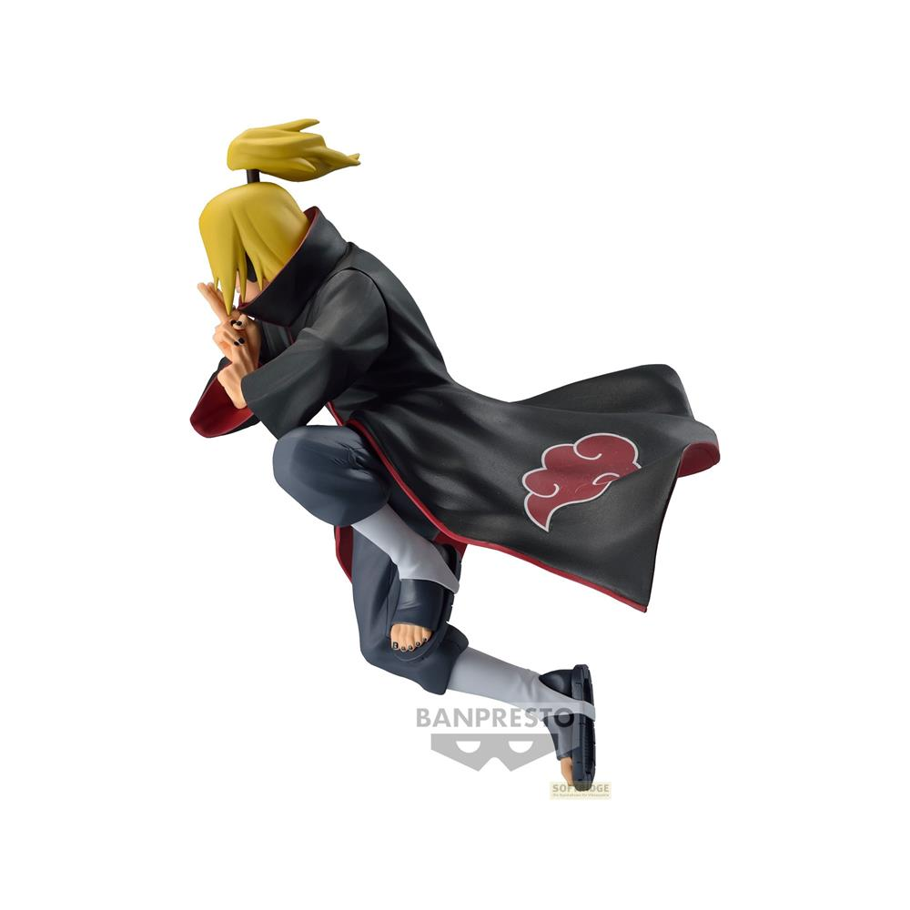 Una figura de Deidara de Naruto en movimiento, con su abrigo negro y ribete rojo.