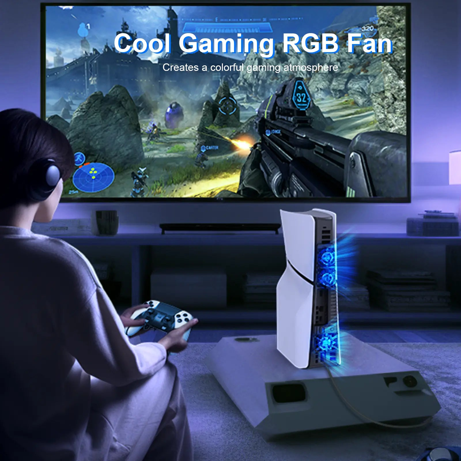 Persoon speelt videogame op tv met console en RGB-ventilator