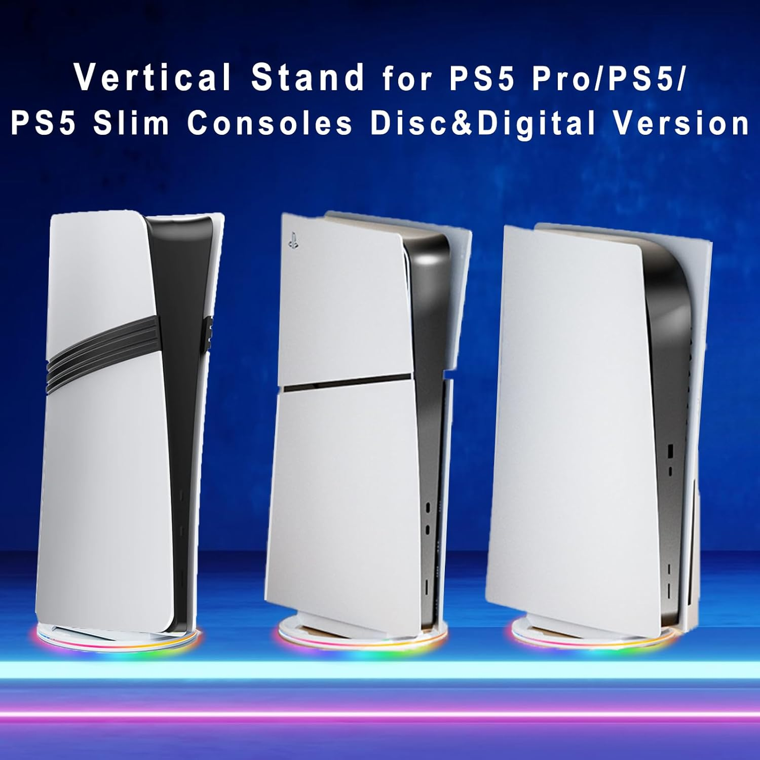 Drie witte PS5-consoles op verticale standaards met kleurrijke lichten.