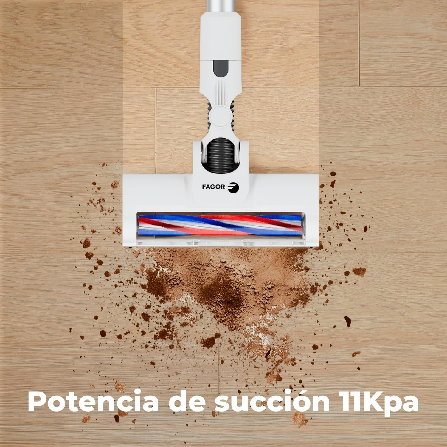 Cabezal aspirador limpia madera de suciedad. Texto: Potencia 11Kpa.