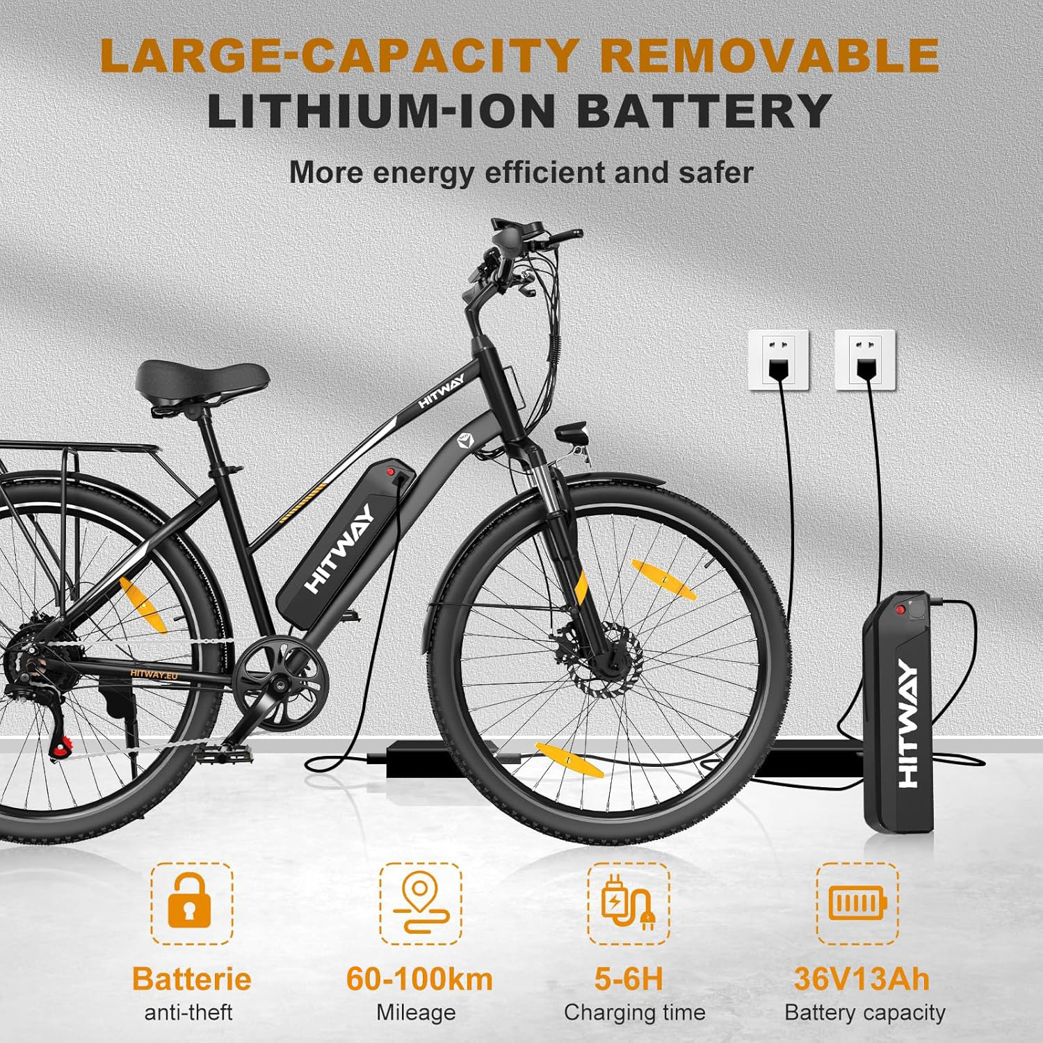 Una e-bike nera con batteria rimovibile è mostrata collegata a due prese.