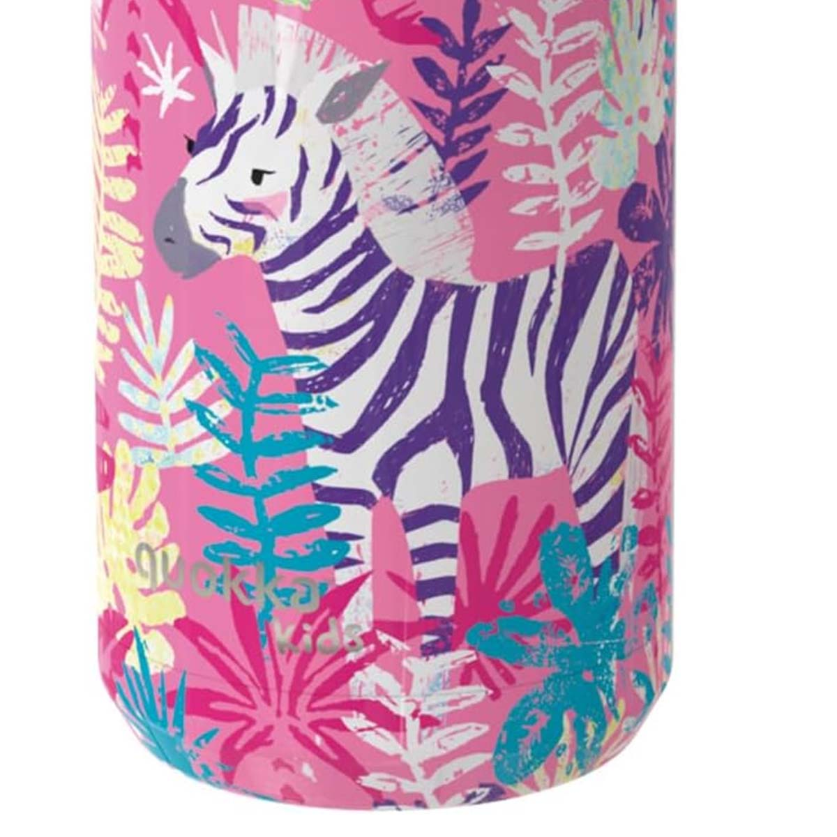 Una zebra con strisce viola su sfondo rosa con foglie.