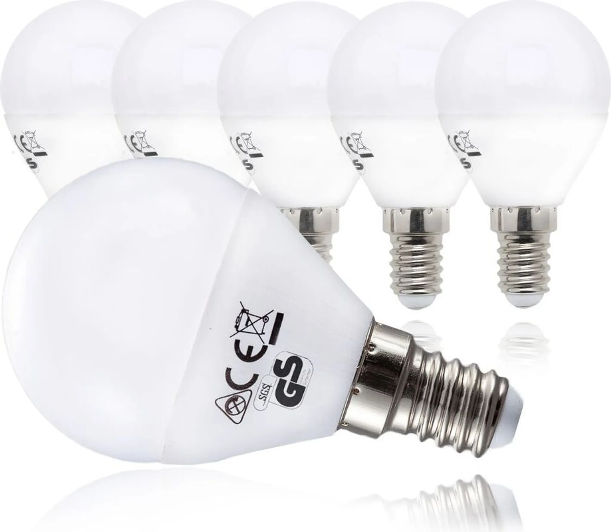 Fünf weiße LED-Lampen mit E14-Sockel, eine nach vorne geneigt.