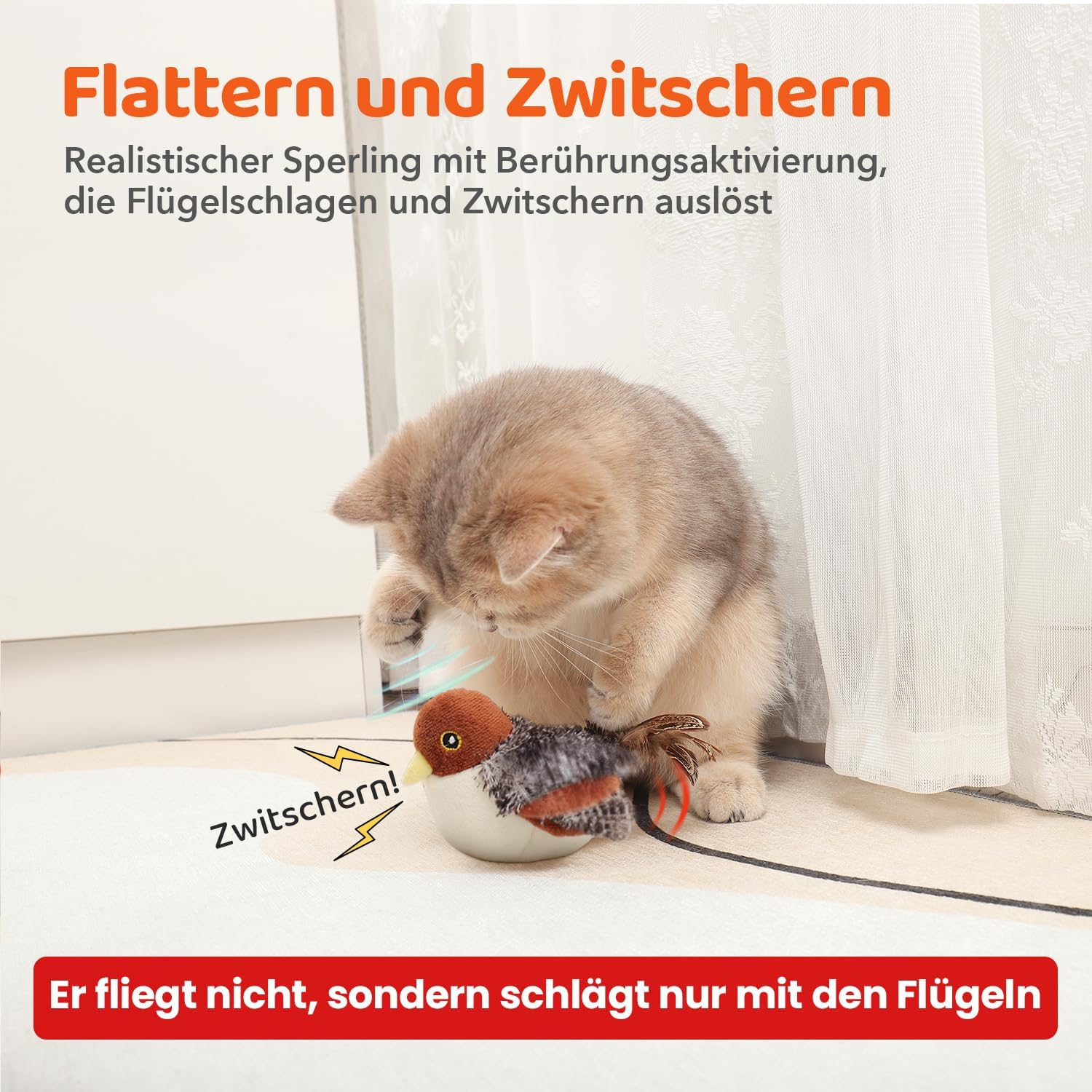 Eine Katze spielt mit einem Vogelspielzeug, das flattert und zwitschert.