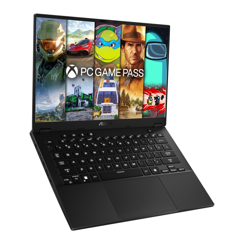 Czarny laptop wyświetlający logo PC Game Pass i różne obrazy gier.