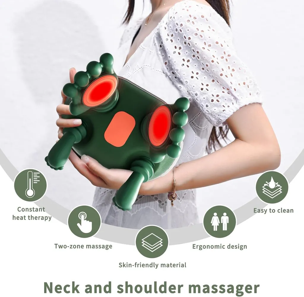 Grüner Nacken- und Schultermassagegerät mit roten Heizelementen, das eine Frau hält.