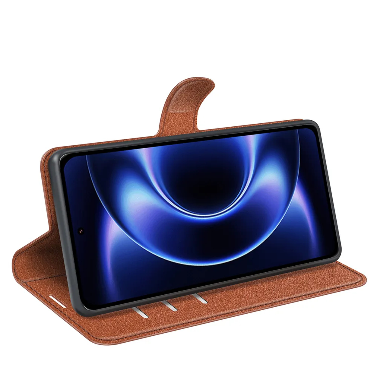 Un étui à rabat en cuir marron pour smartphone, posé à la verticale.