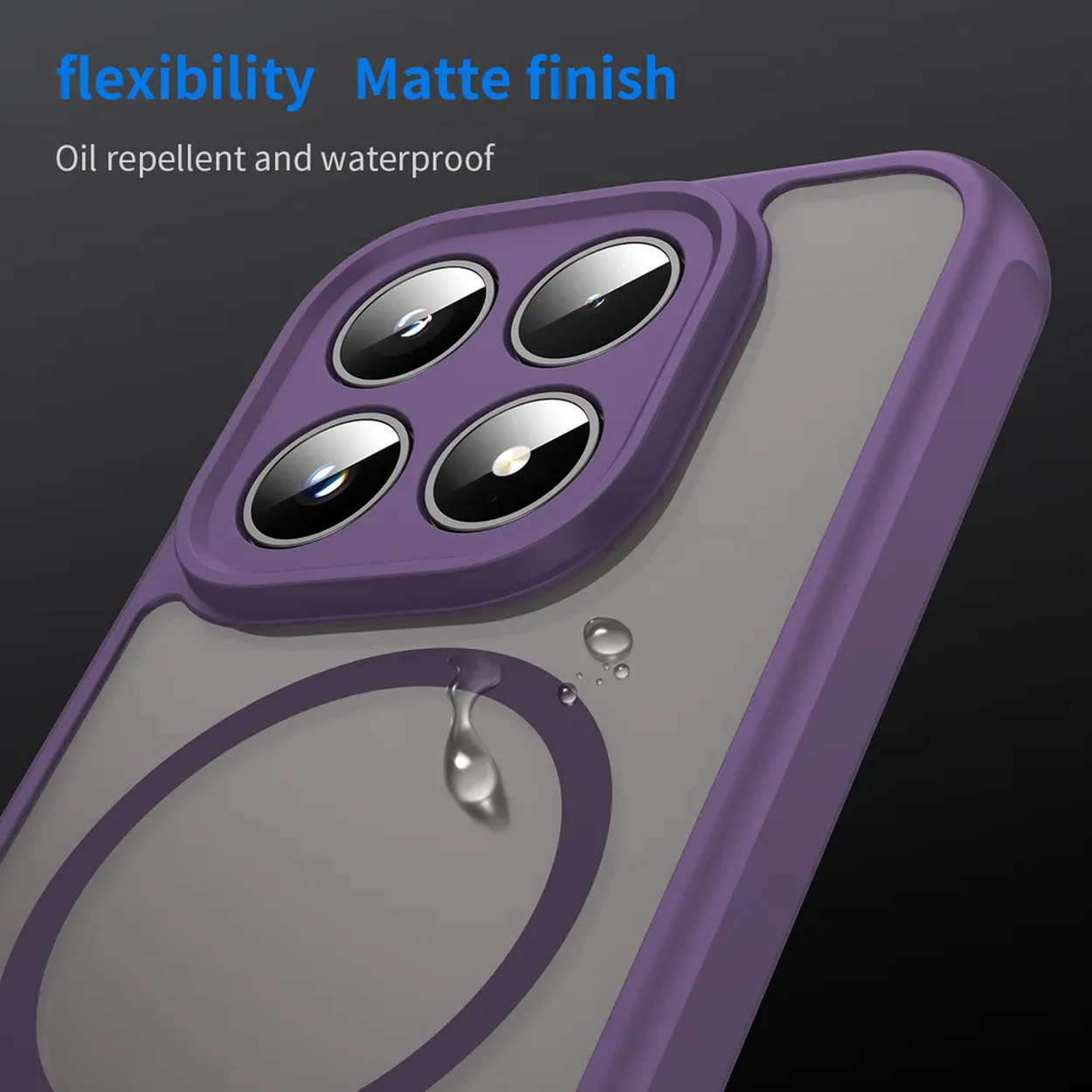 Étui de téléphone violet avec quatre objectifs de caméra et des gouttelettes d'eau.
