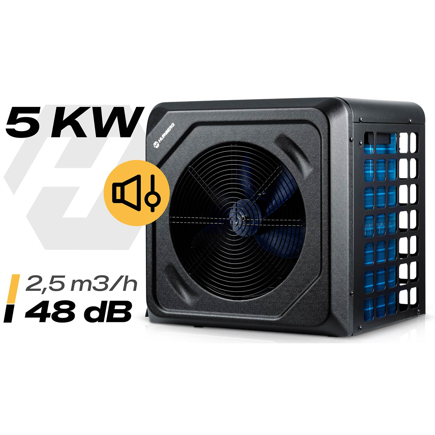 Czarna jednostka zewnętrzna z niebieskimi żeberkami, 5KW, 2,5 m3/h, 48 dB. Widoczny wentylator.