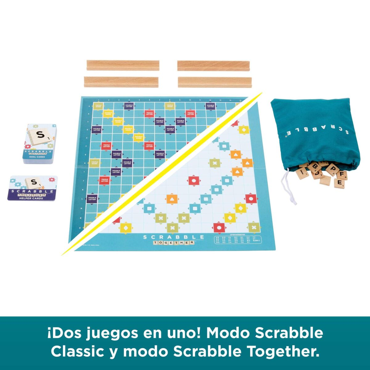 Tablero de Scrabble con atriles de madera, cartas y bolsa de fichas.