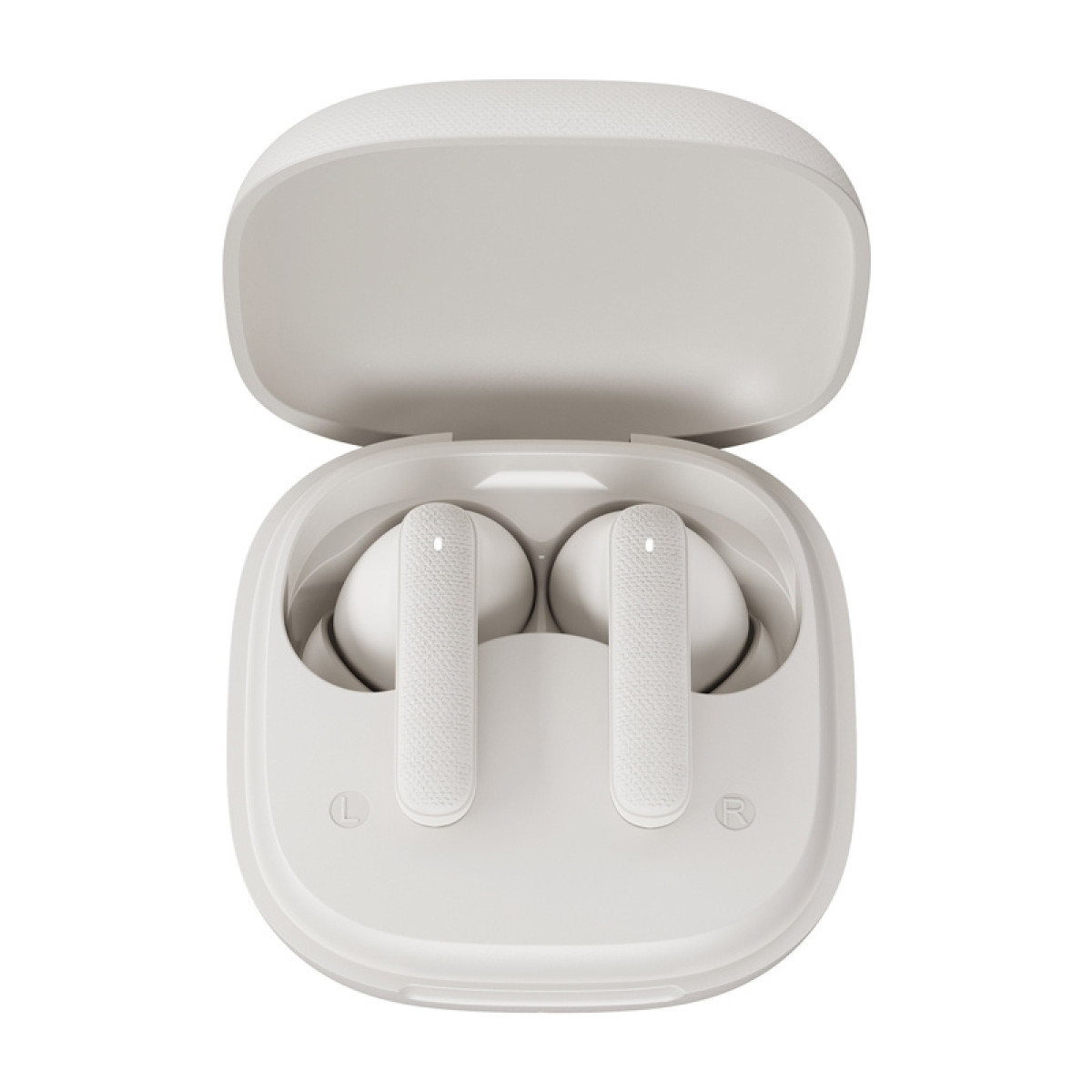 Auricolari wireless bianchi in una custodia di ricarica aperta su sfondo bianco.