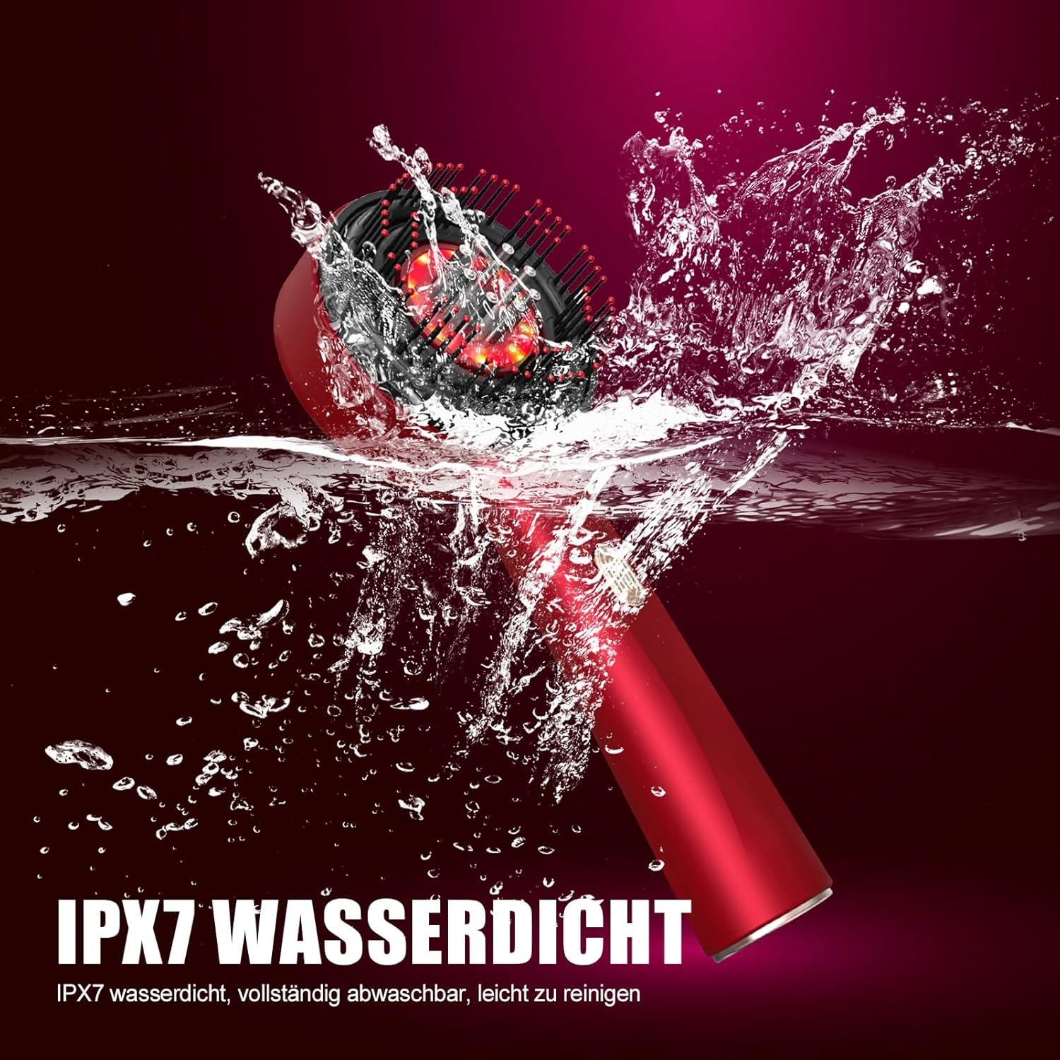 Roter Haartrockner mit Bürstenkopf taucht in Wasser, Spritzer.