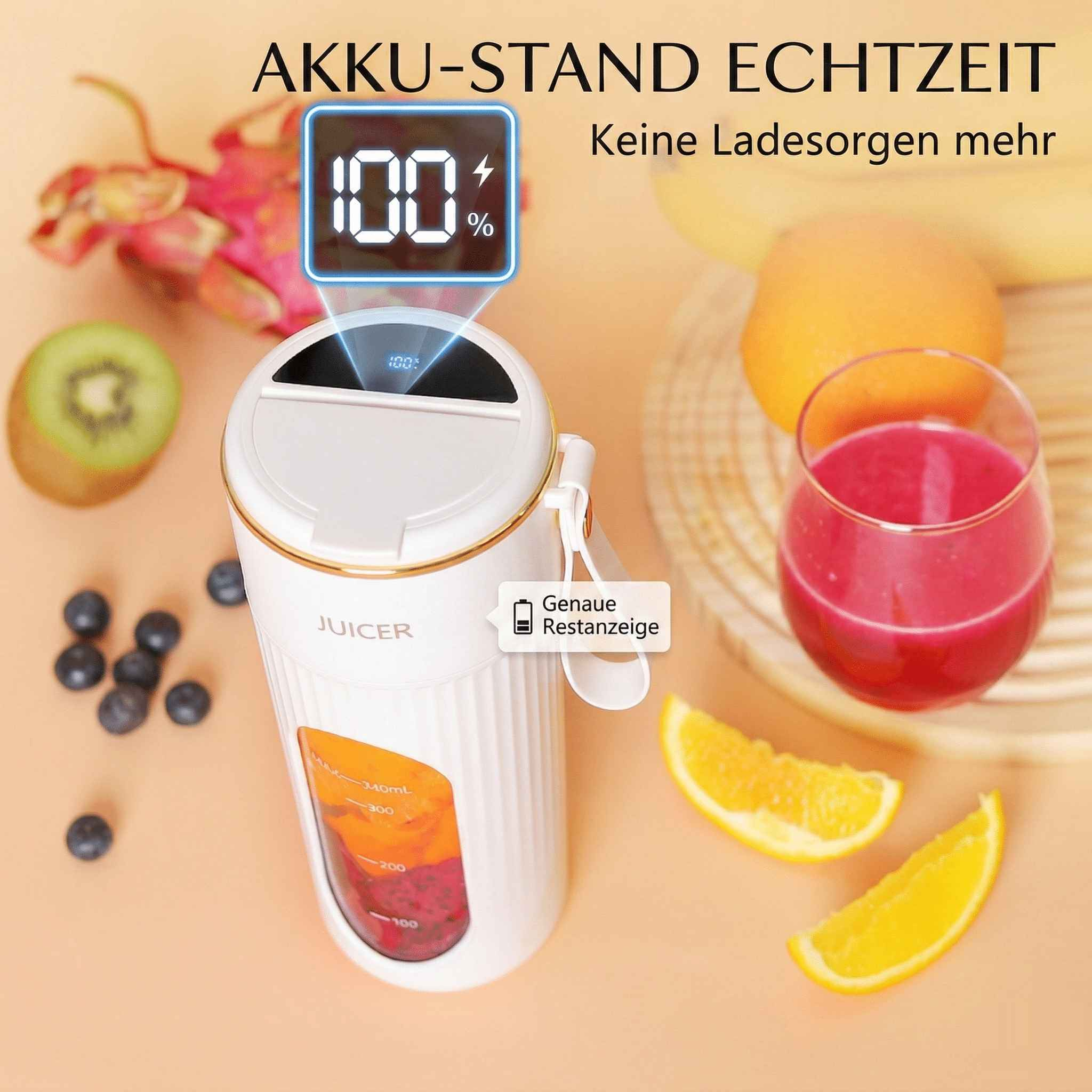 Ein weißer Juicer mit 100% Akku, daneben Früchte und ein Glas Saft.