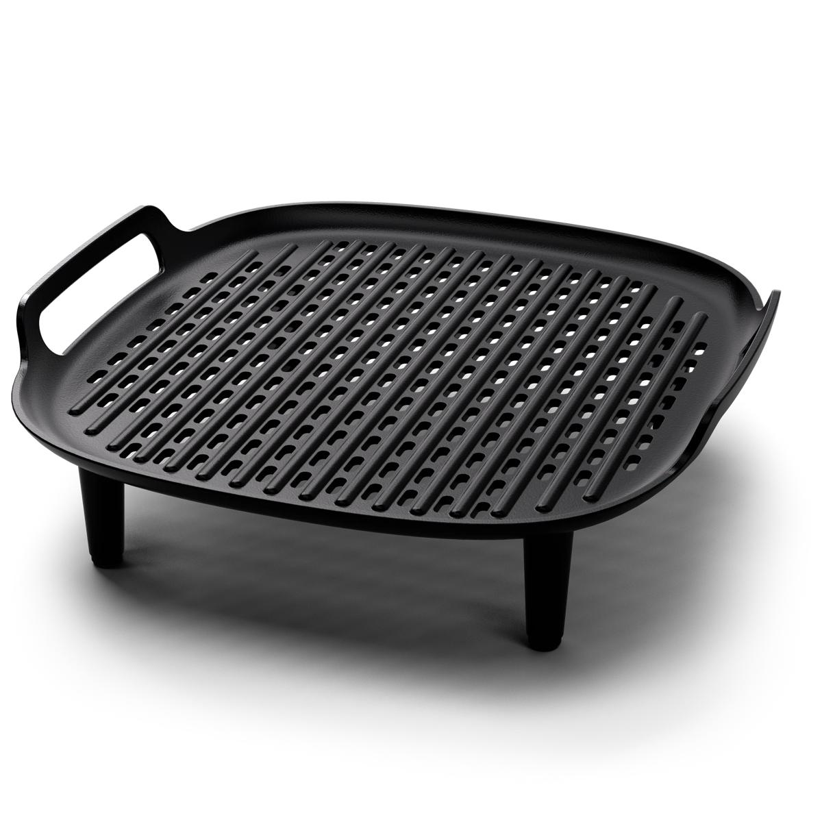 Una padella grill nera con manici e griglia forata su quattro gambe corte.